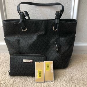 Michael Kors Signature tote and wallet